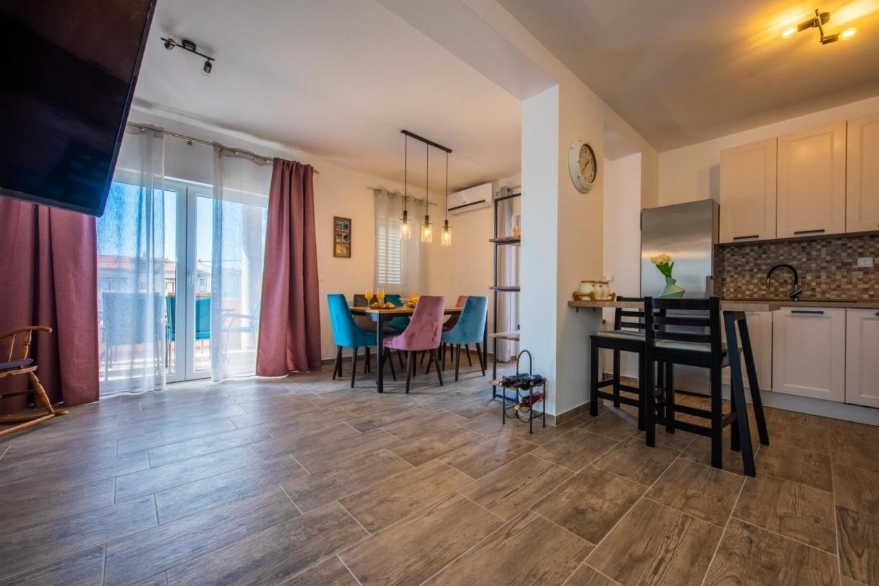 Apartman Paula Kaštela Eksteriør billede