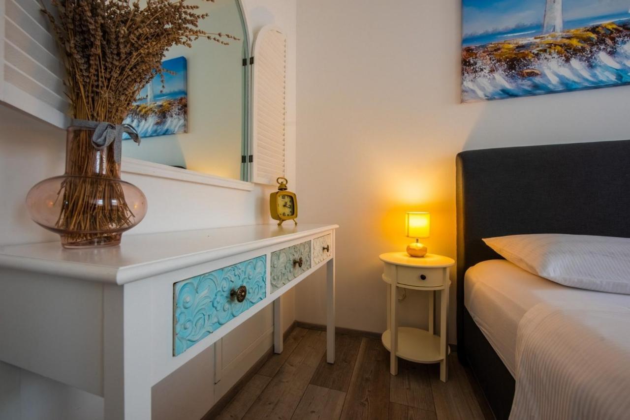 Apartman Paula Kaštela Eksteriør billede