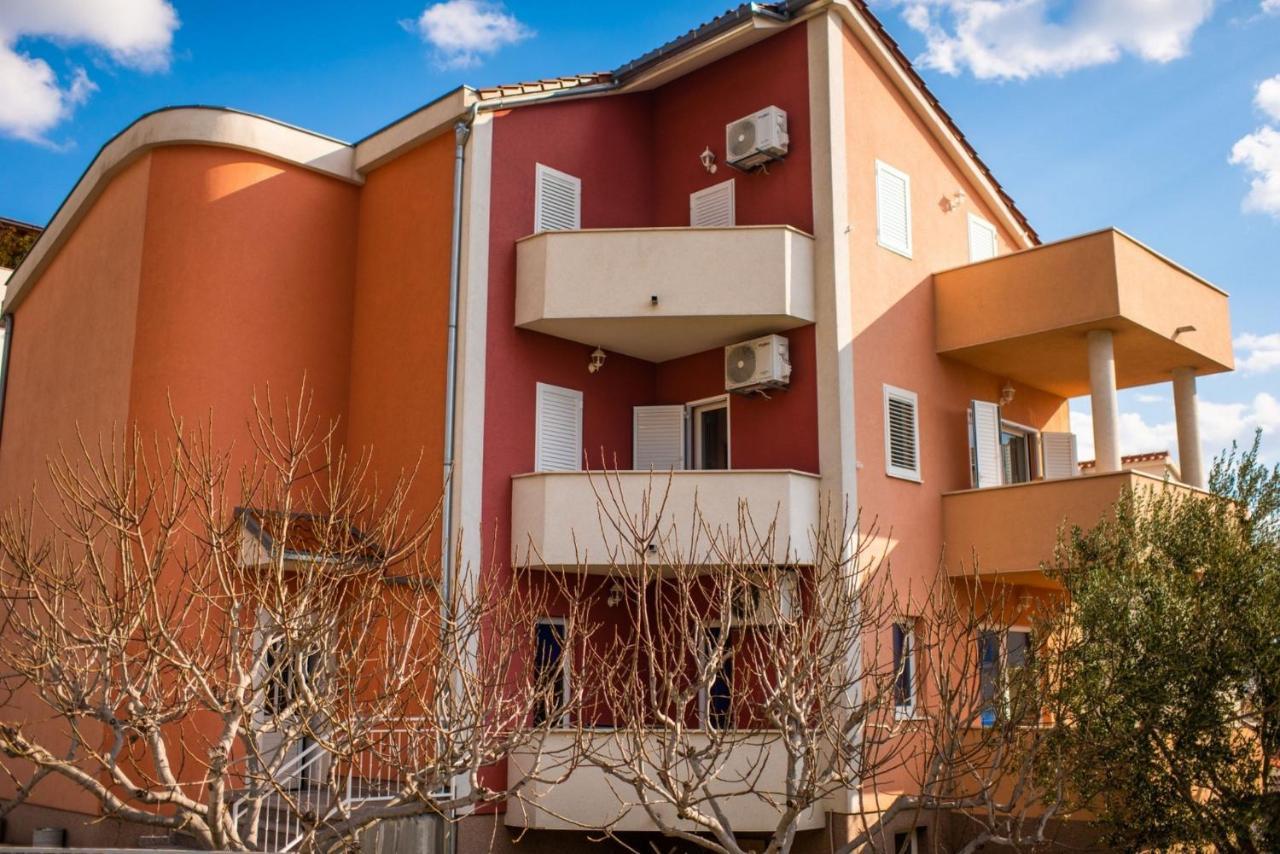 Apartman Paula Kaštela Eksteriør billede