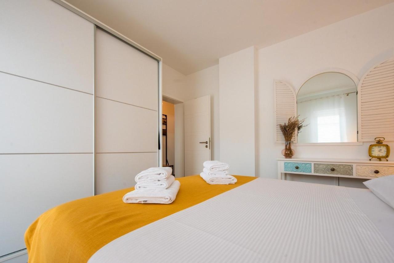 Apartman Paula Kaštela Eksteriør billede