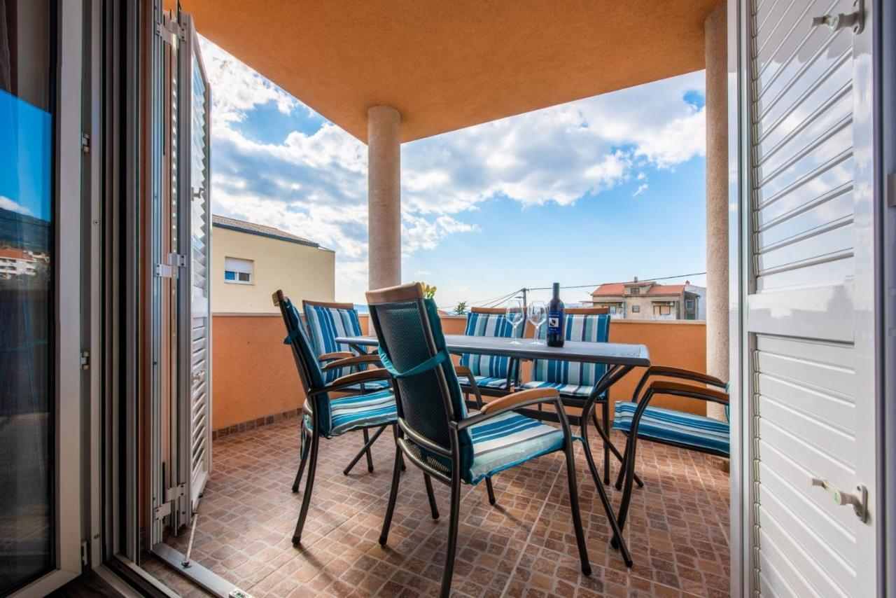 Apartman Paula Kaštela Eksteriør billede