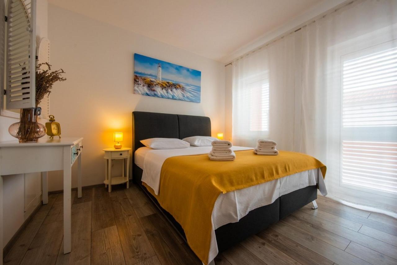 Apartman Paula Kaštela Eksteriør billede